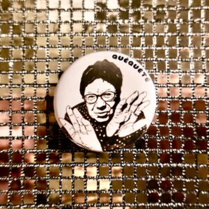 Petit badge de Quêquête "Ils m'ont traité de guenon"